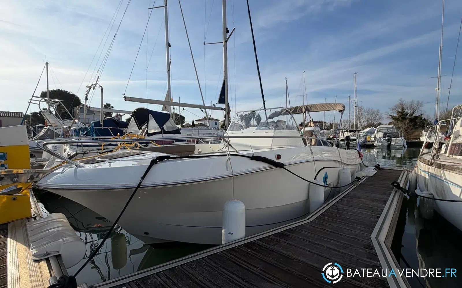 slider 2 Pacific Craft 750 Open
