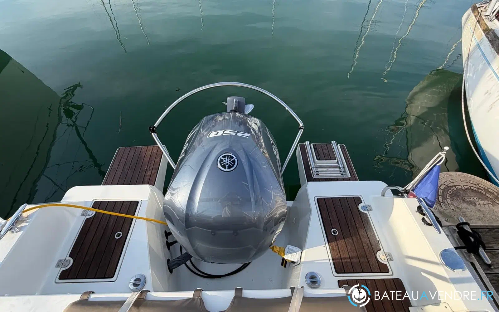 slider 4 Pacific Craft 750 Open