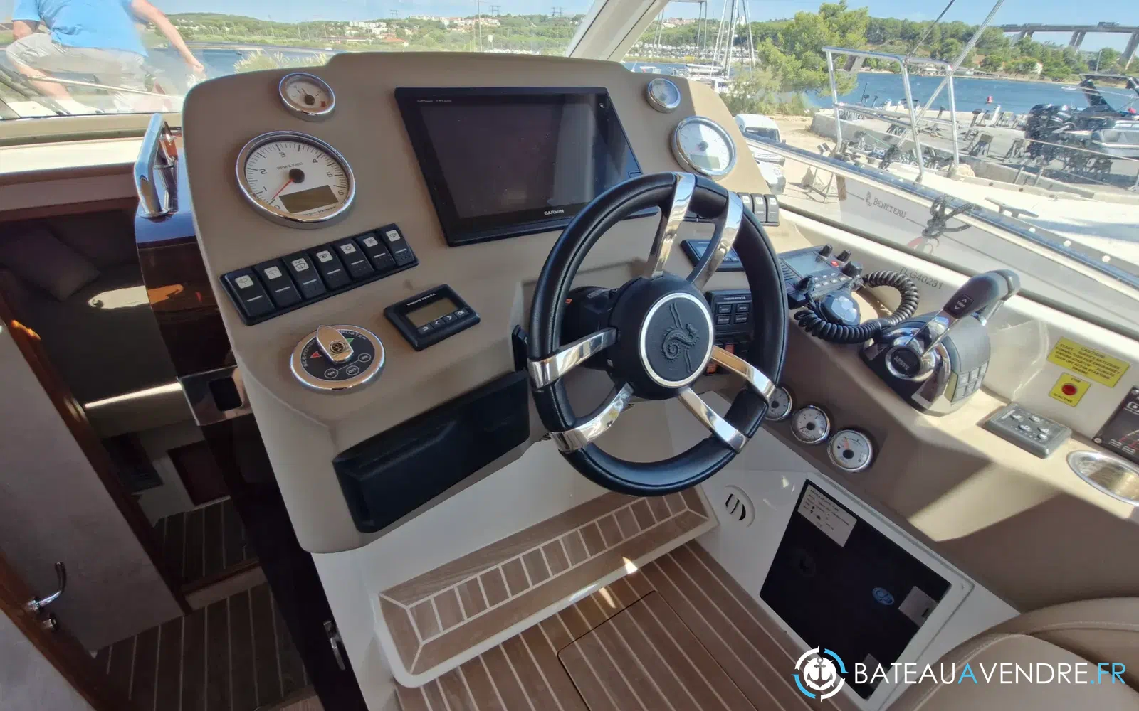 slider 6 Marex 350 Cabriolet Cruiser