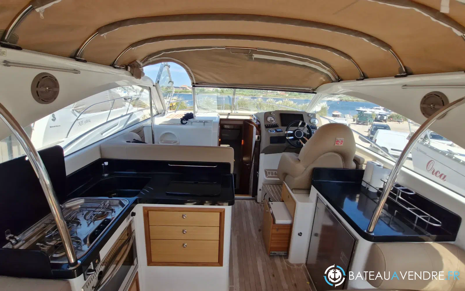 slider 1 Marex 350 Cabriolet Cruiser