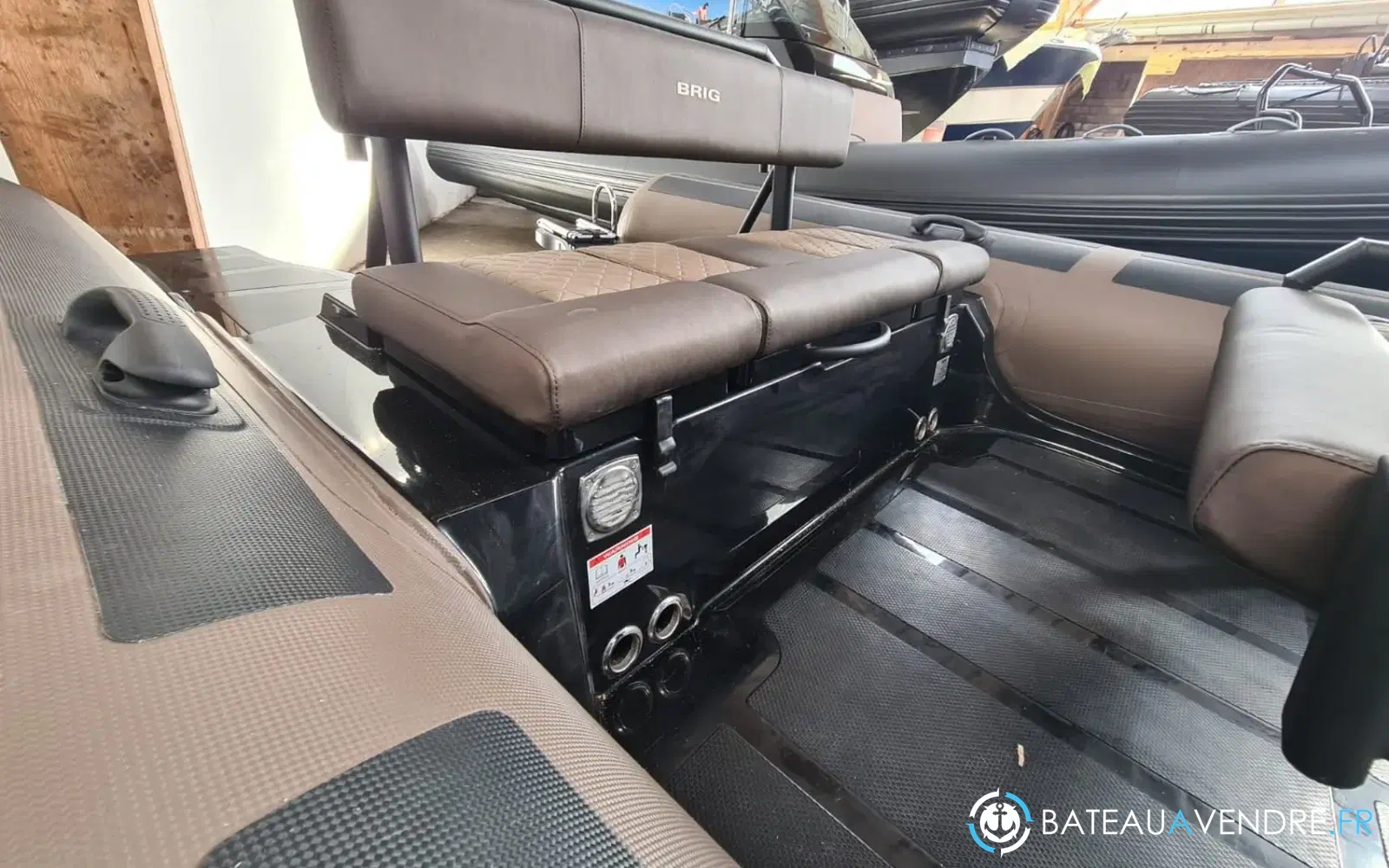 slider 9 Brig Navigator 24