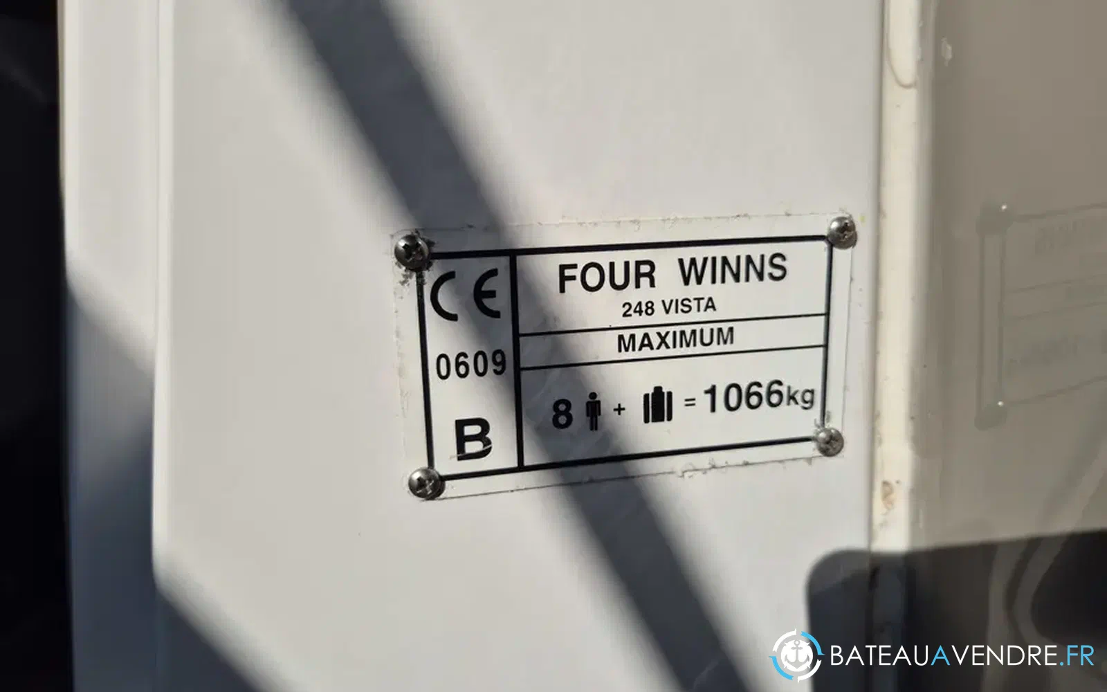slider 11 Four Winns Vista 248