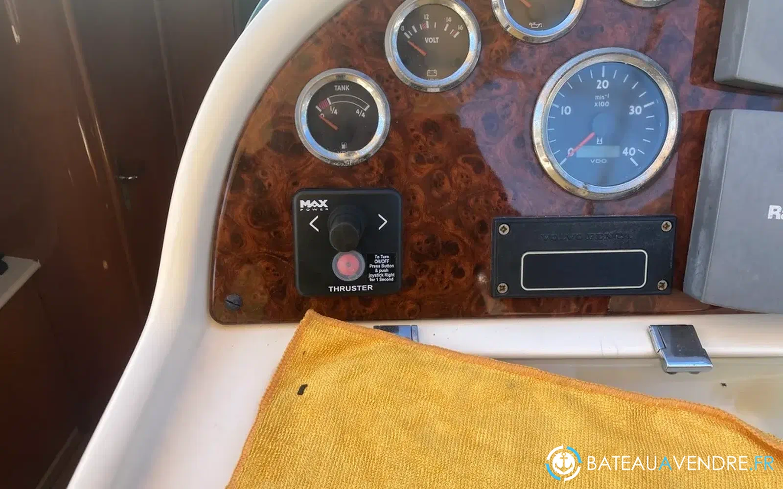 slider 28 Jeanneau Prestige 34