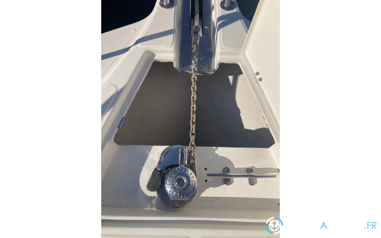 slider 15 Kelt White Shark 225
