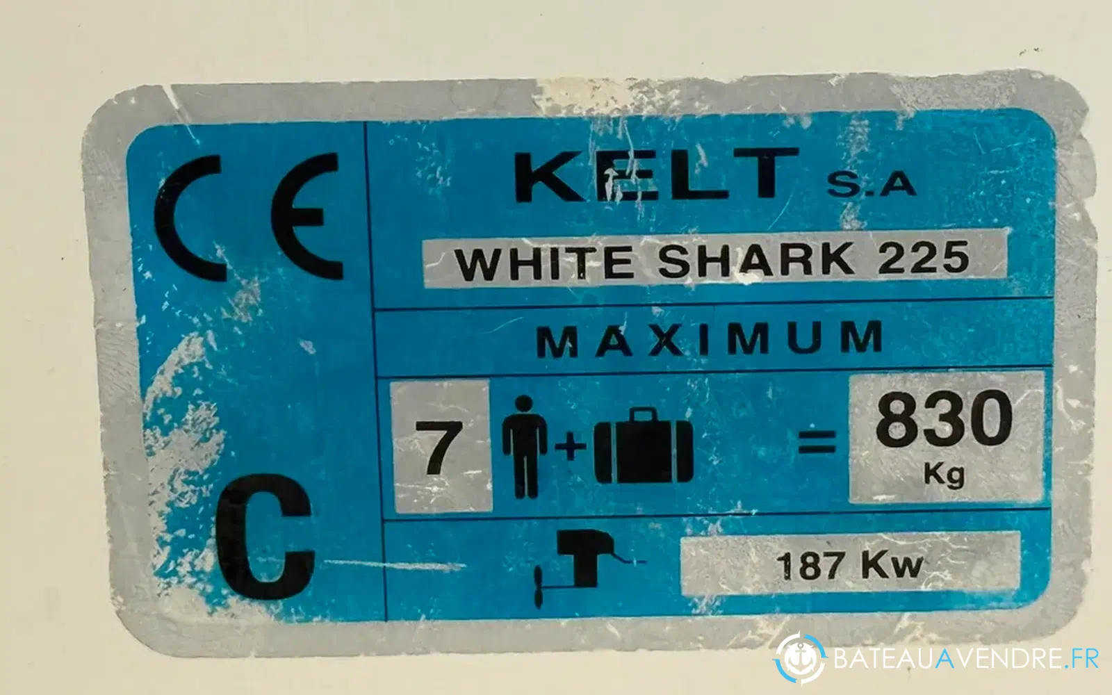 slider 8 Kelt White Shark 225