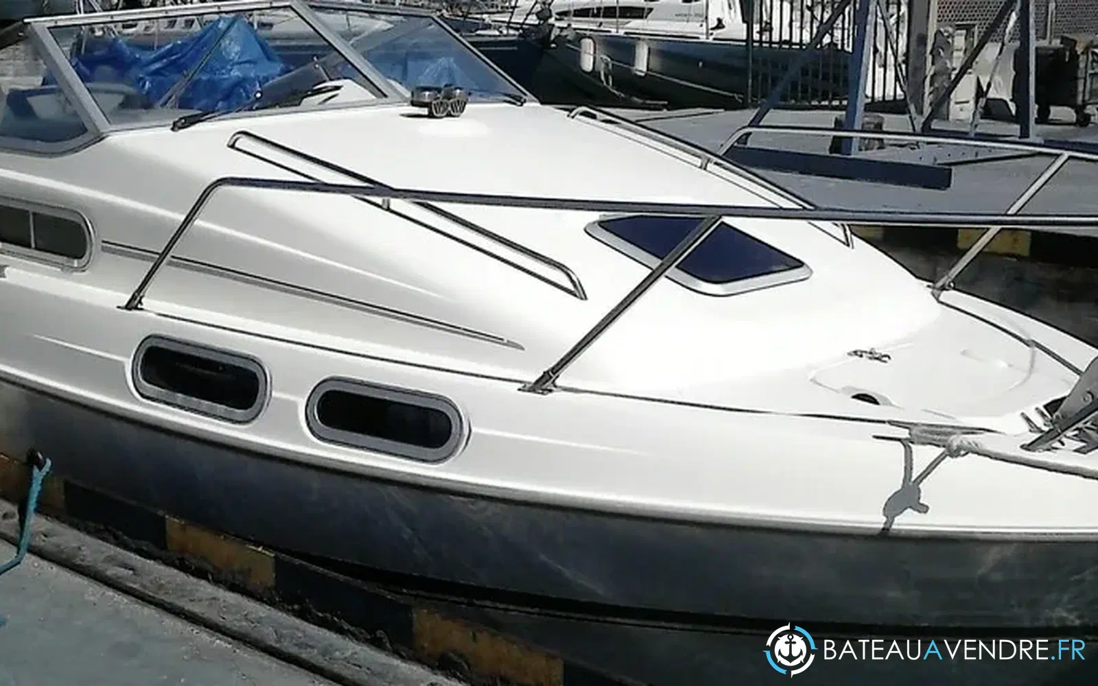 slider 1 Sealine 215 Envoy