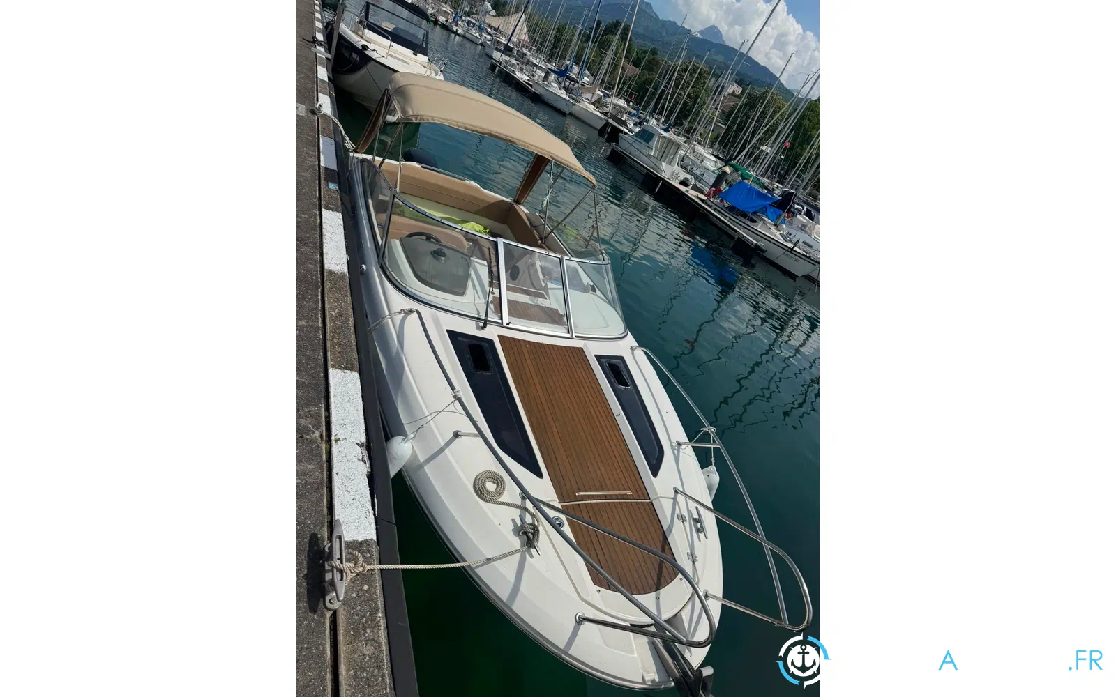 slider 7 Jeanneau Cap Camarat 7.5 DC