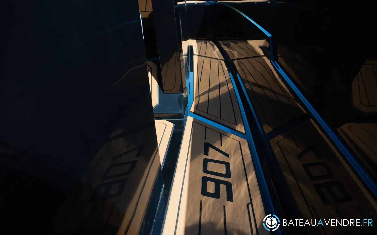 slider 10 Iron Boats 907