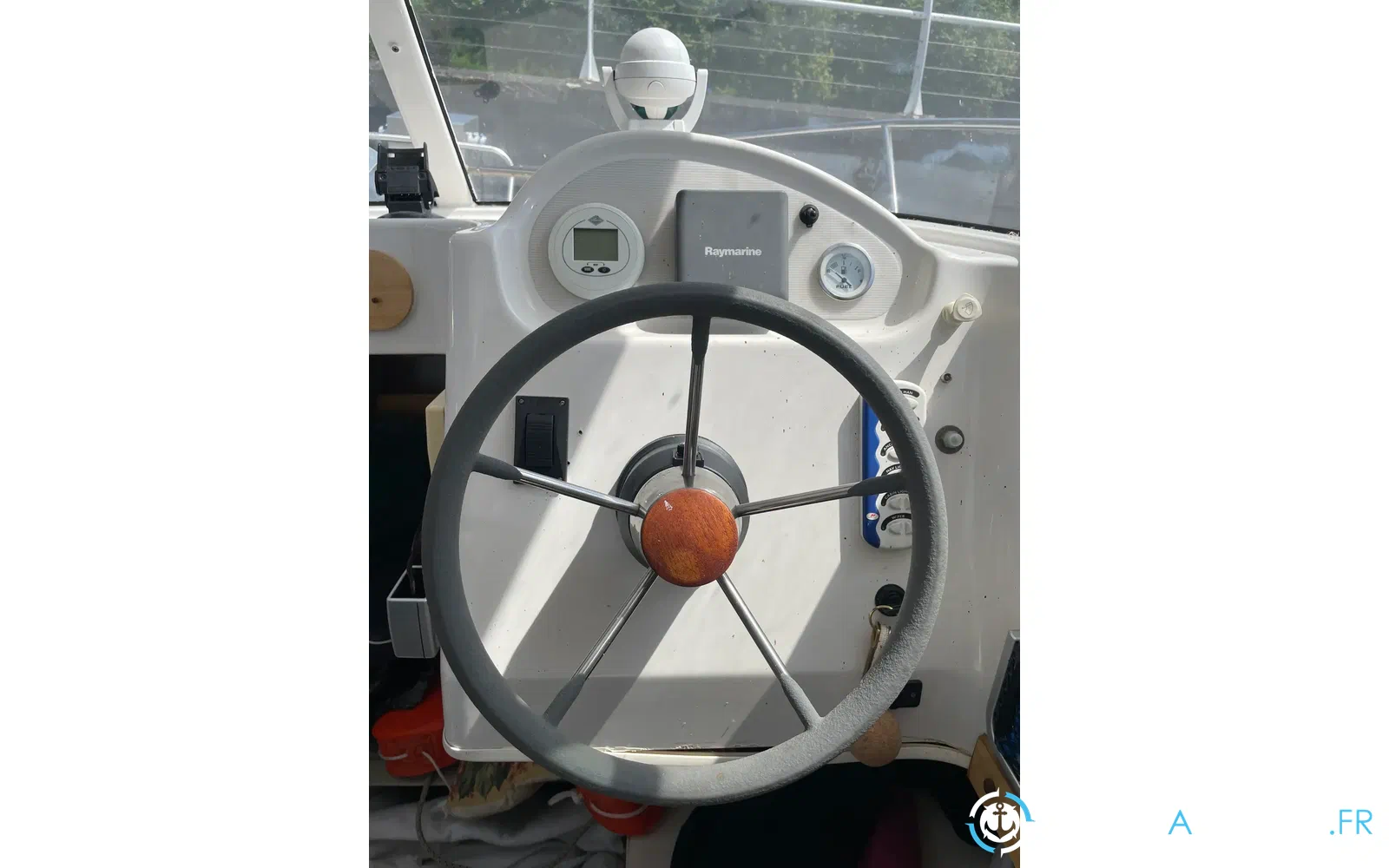 slider 18 Quicksilver 580 Pilothouse