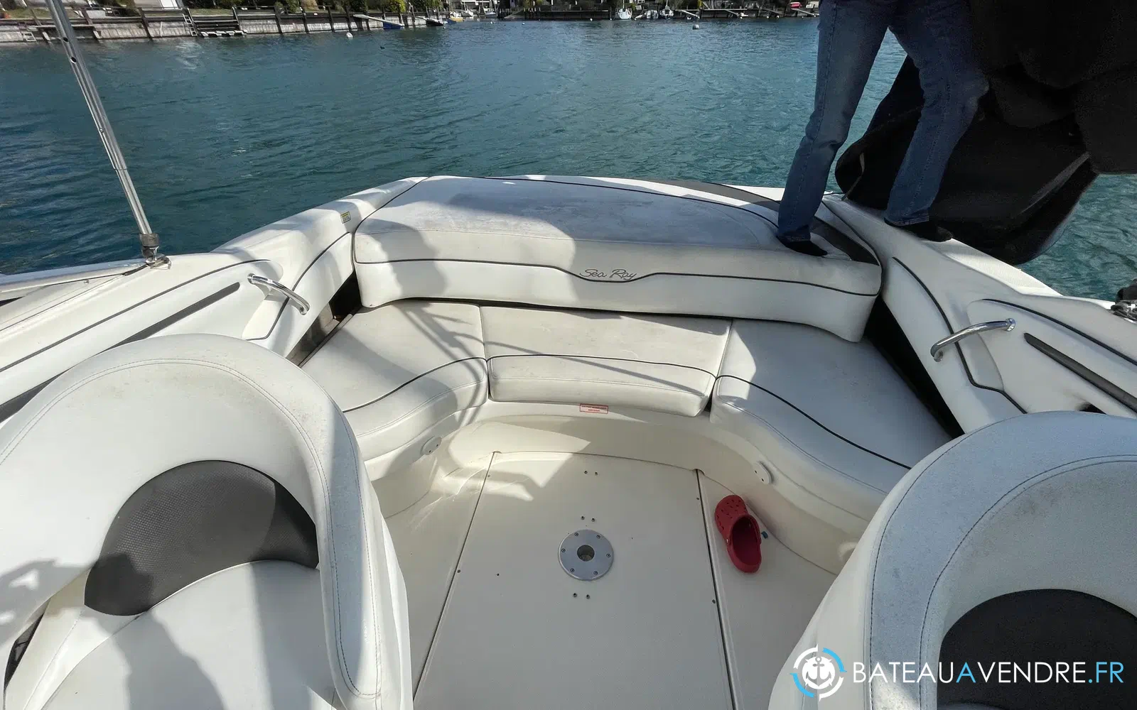 slider 4 Sea Ray 240 Sunsport