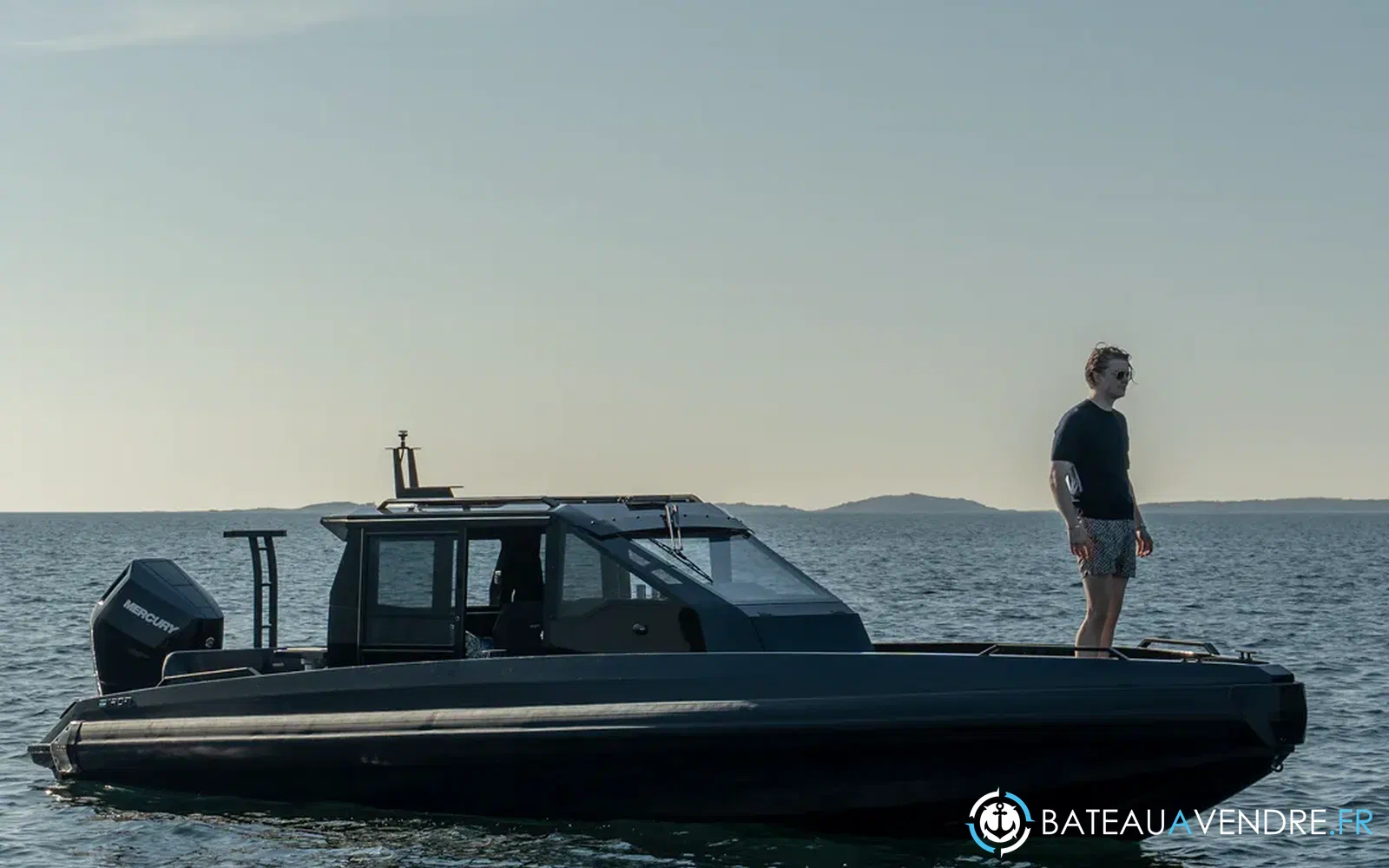 slider 0 Iron Boats 907 Coupe