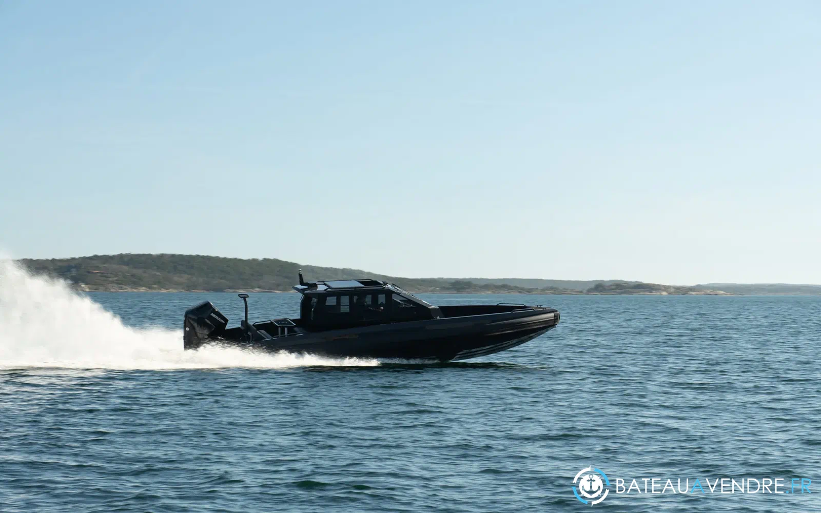 slider 6 Iron Boats 907 Coupe