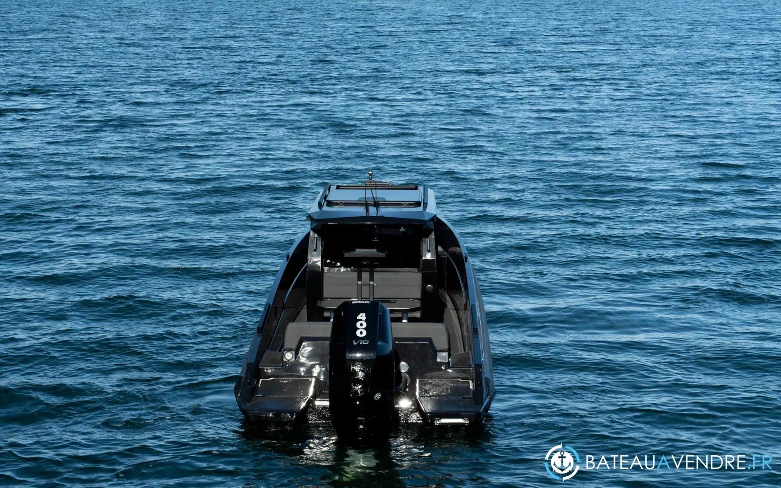 slider 9 Iron Boats 907 Coupe