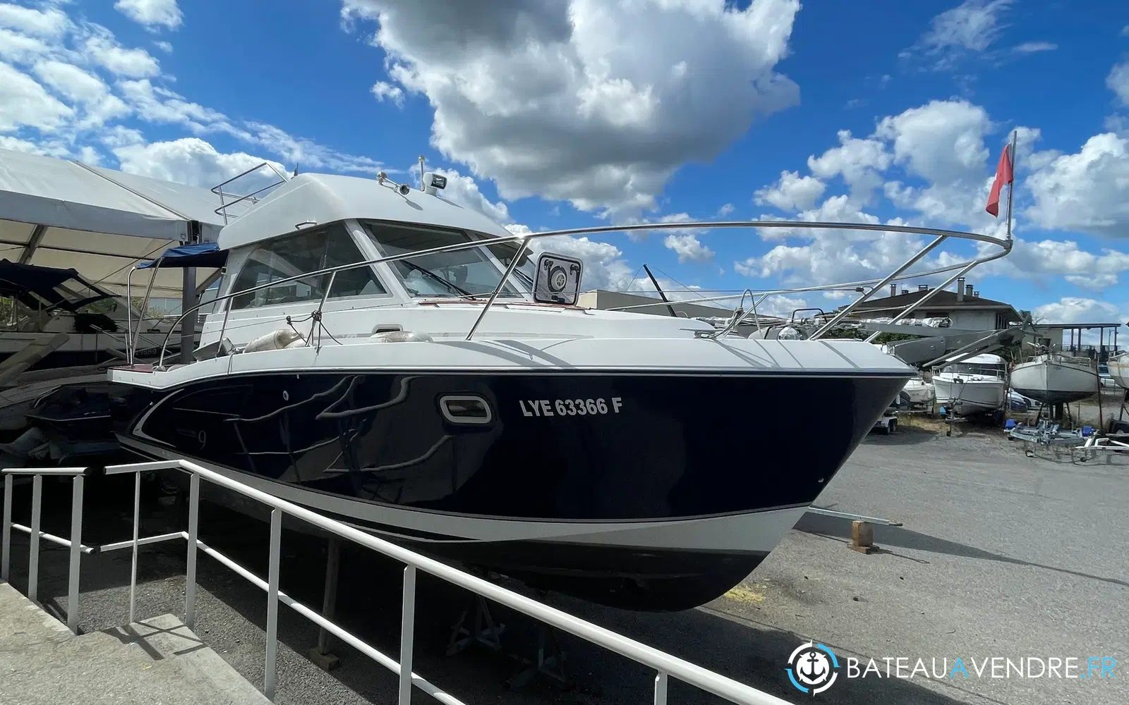 slider 0 Beneteau Antares Serie 9