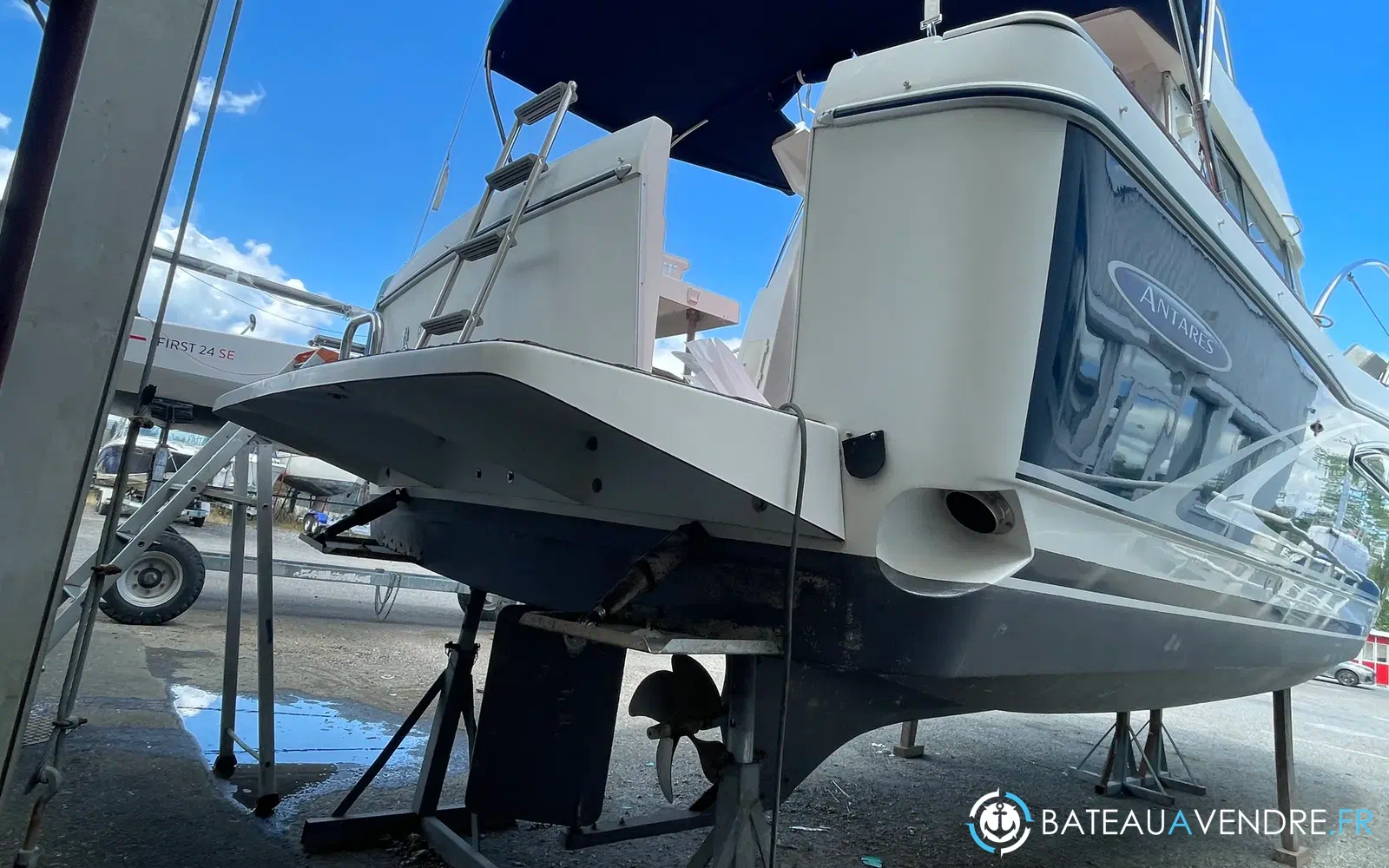 slider 1 Beneteau Antares Serie 9