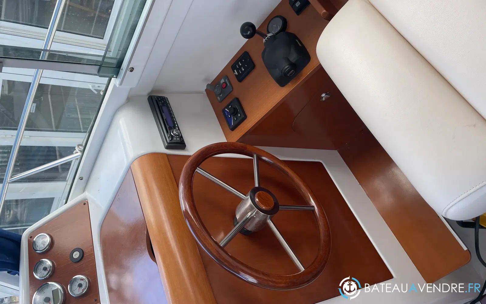 slider 16 Beneteau Antares Serie 9