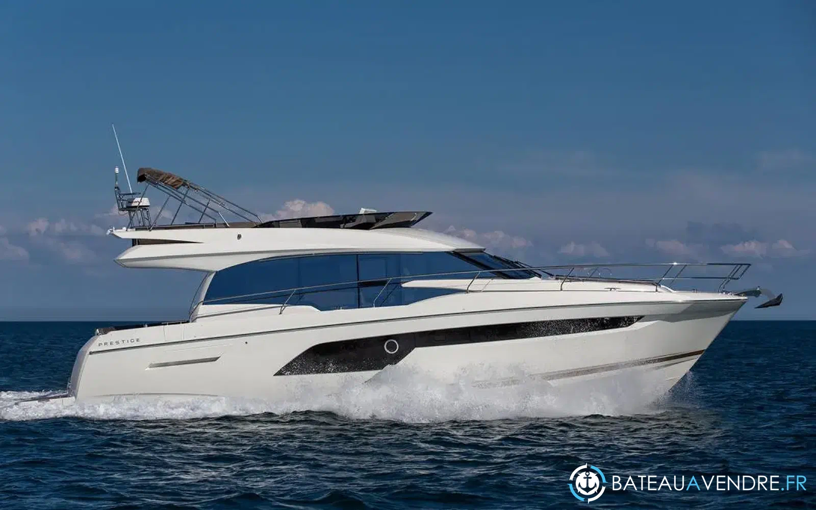 slider 0 Prestige Yachts 520 Fly