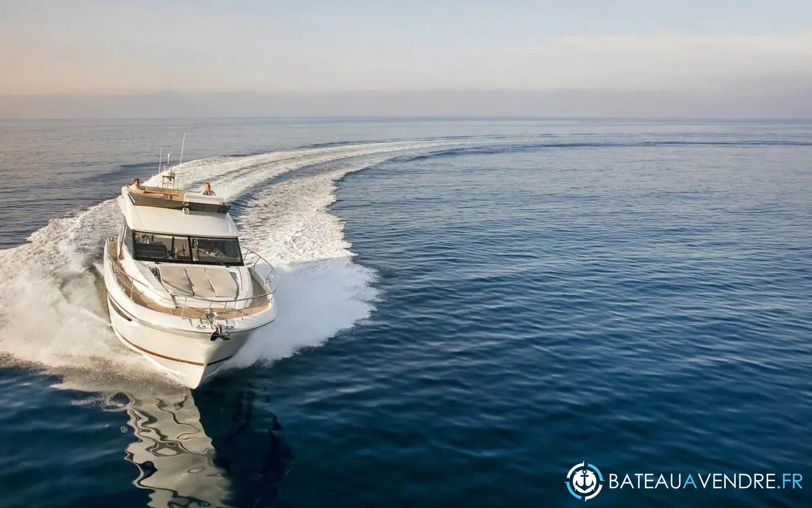 slider 2 Prestige Yachts 520 Fly