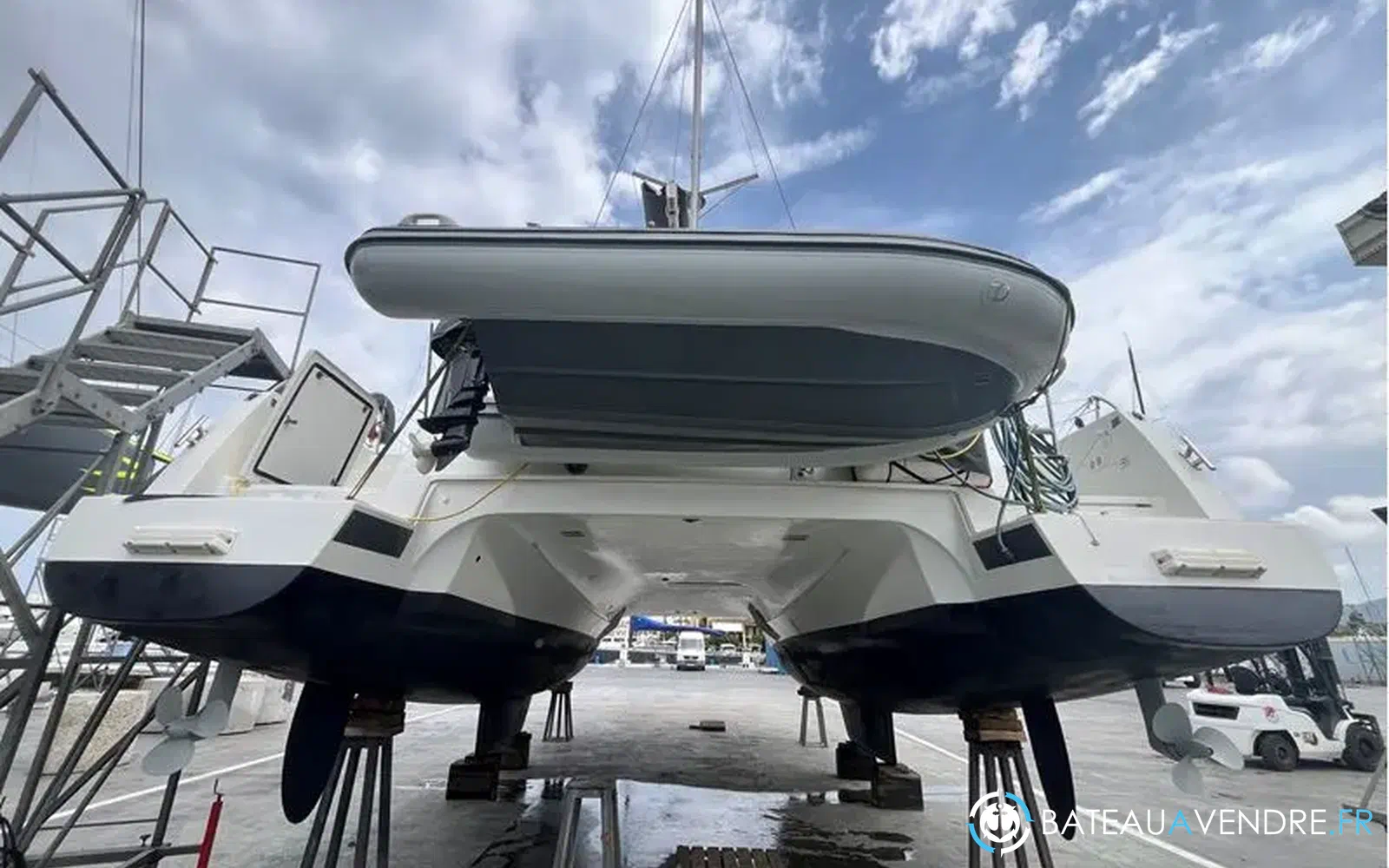 slider 1 Fountaine Pajot Lucia 40