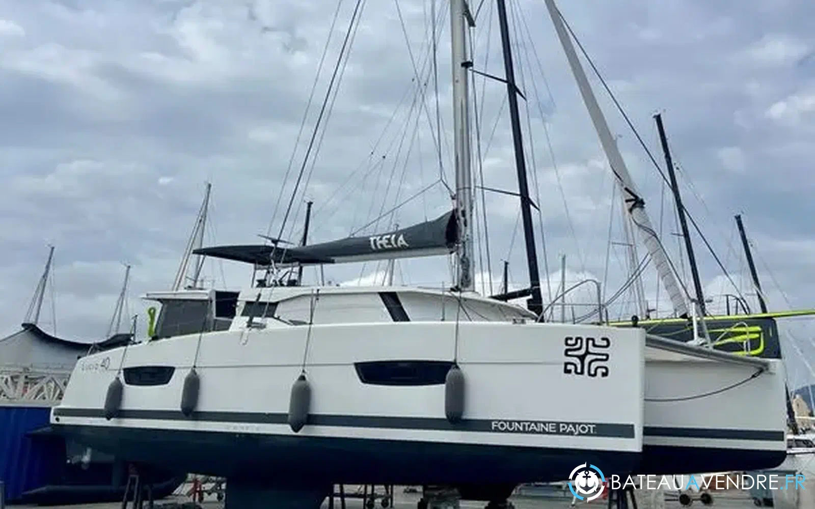 slider 2 Fountaine Pajot Lucia 40