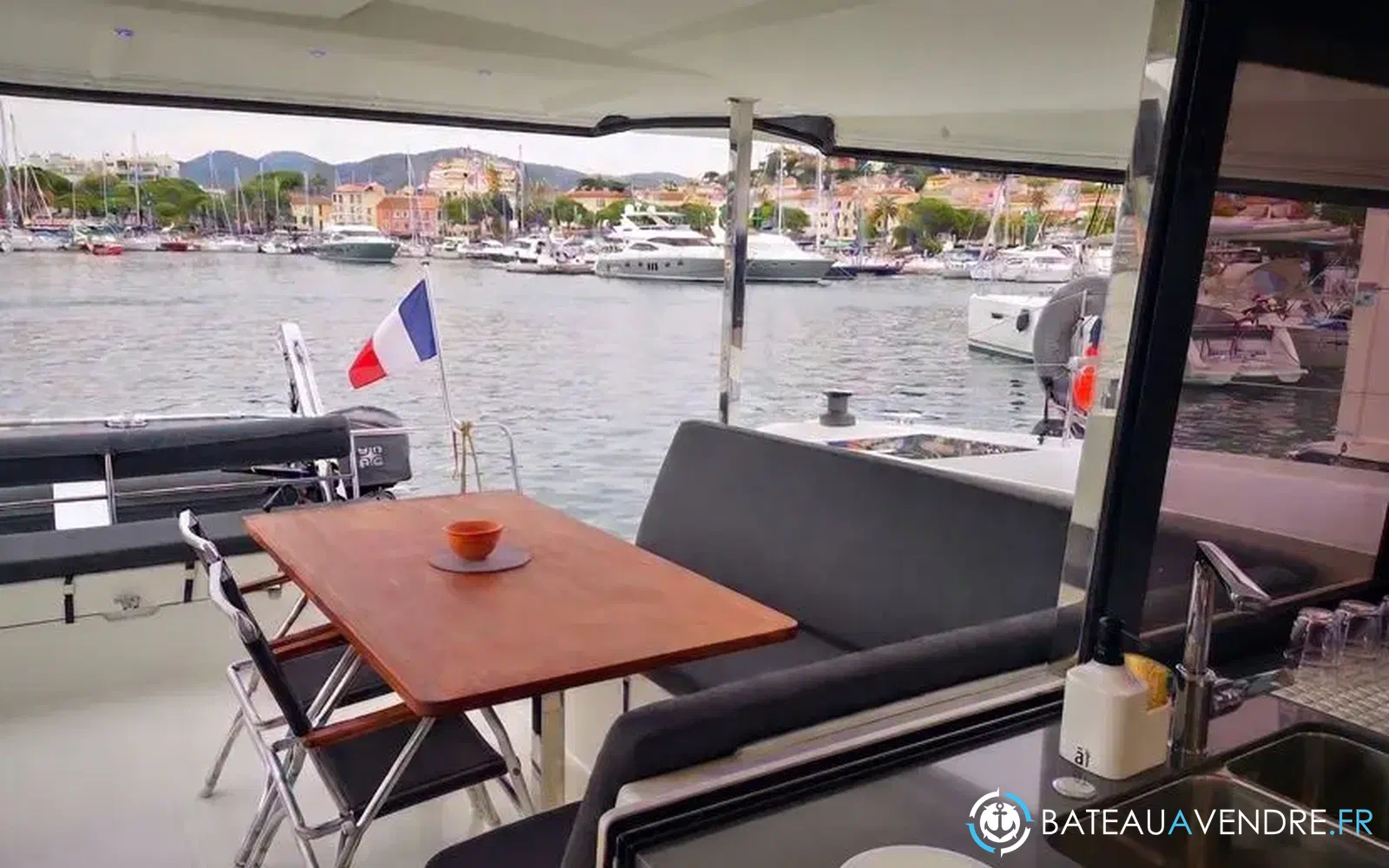 slider 5 Fountaine Pajot Lucia 40