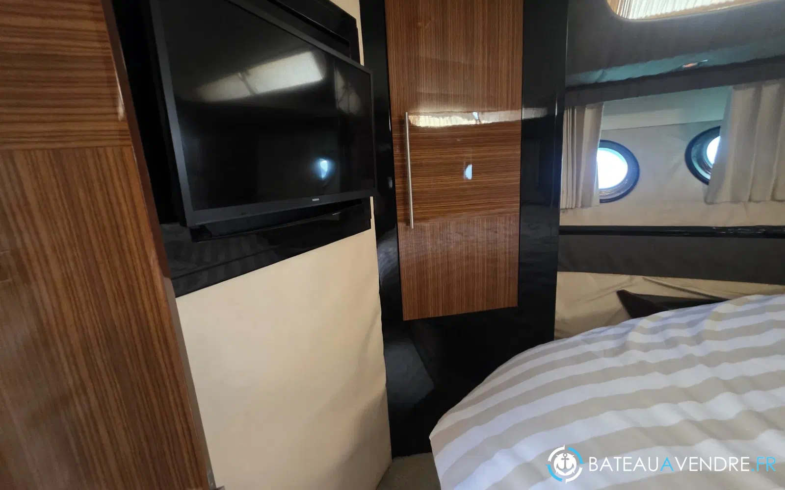 slider 22 Marquis Yachts 50 SC