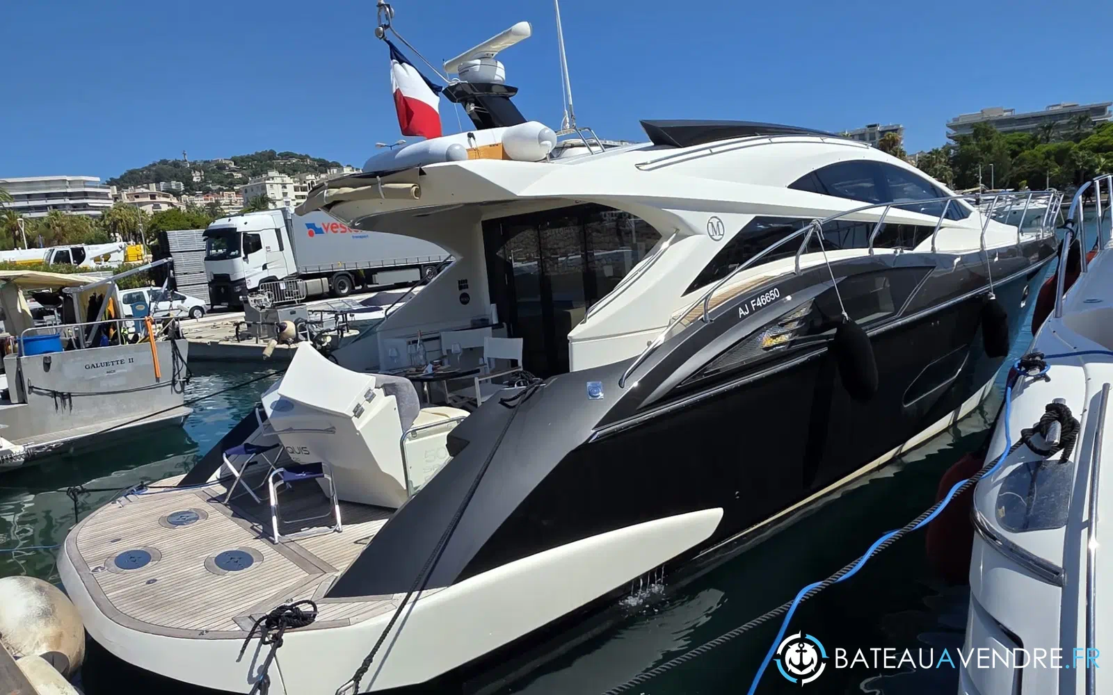 slider 25 Marquis Yachts 50 SC