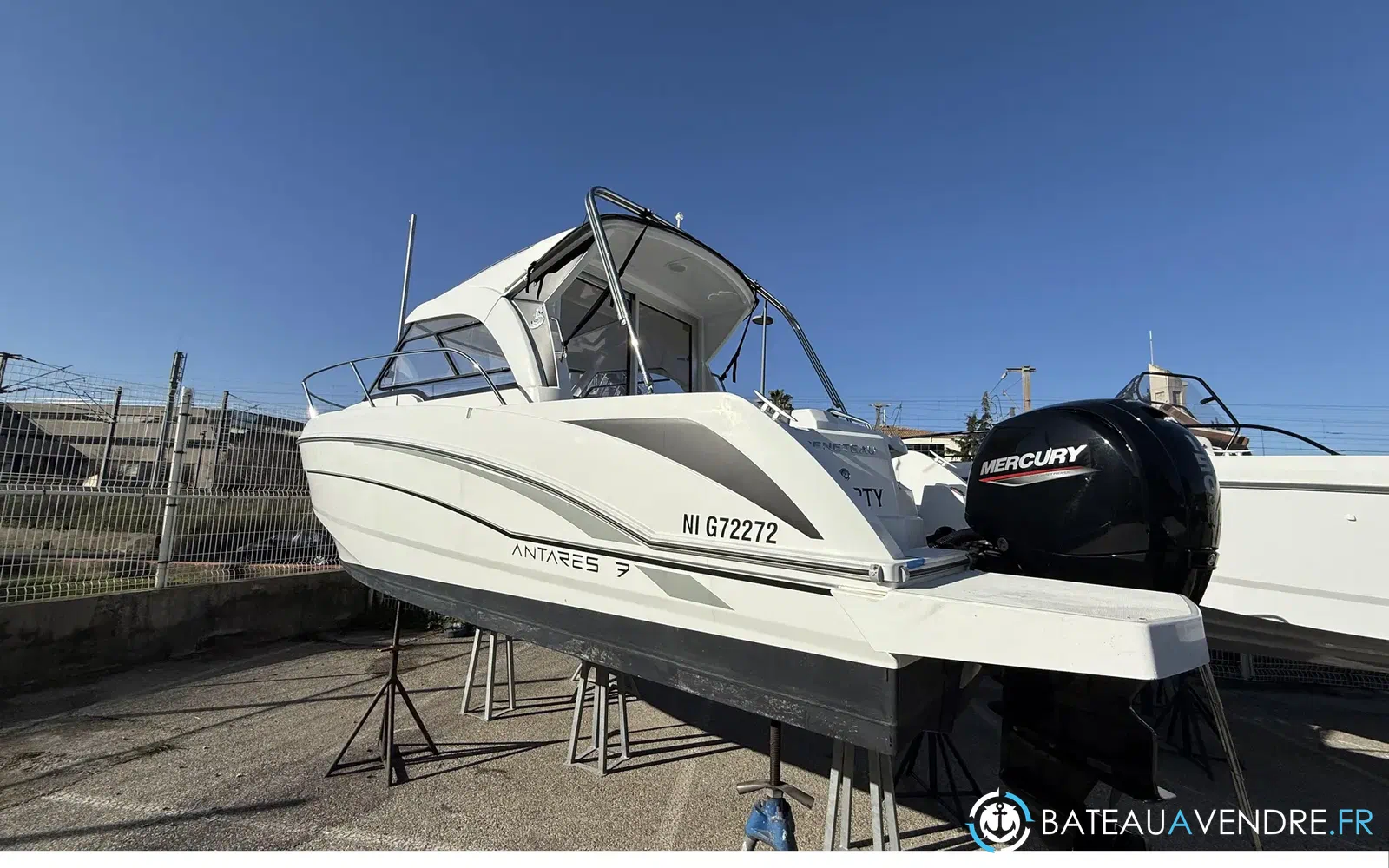 slider 13 Beneteau Antares 7 OB