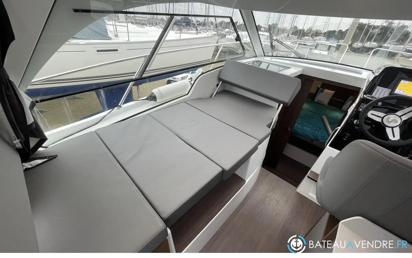 slider 13 Beneteau Antares 9 OB