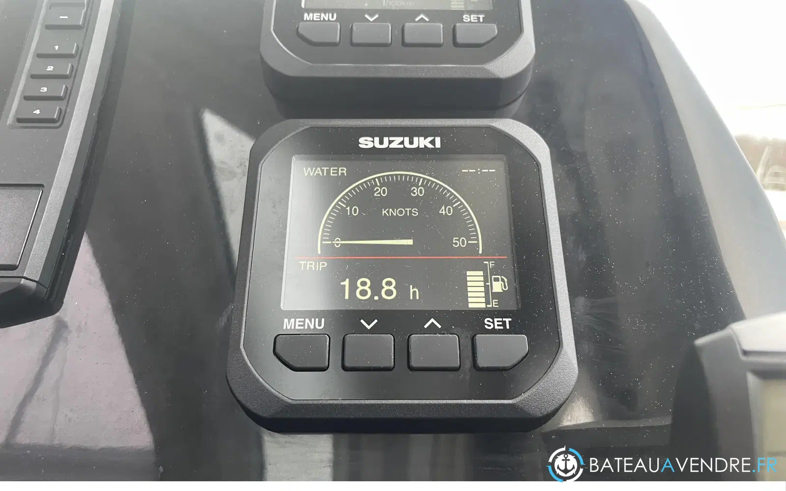 slider 18 Beneteau Antares 9 OB
