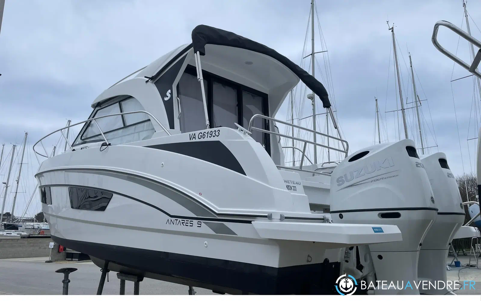 slider 2 Beneteau Antares 9 OB