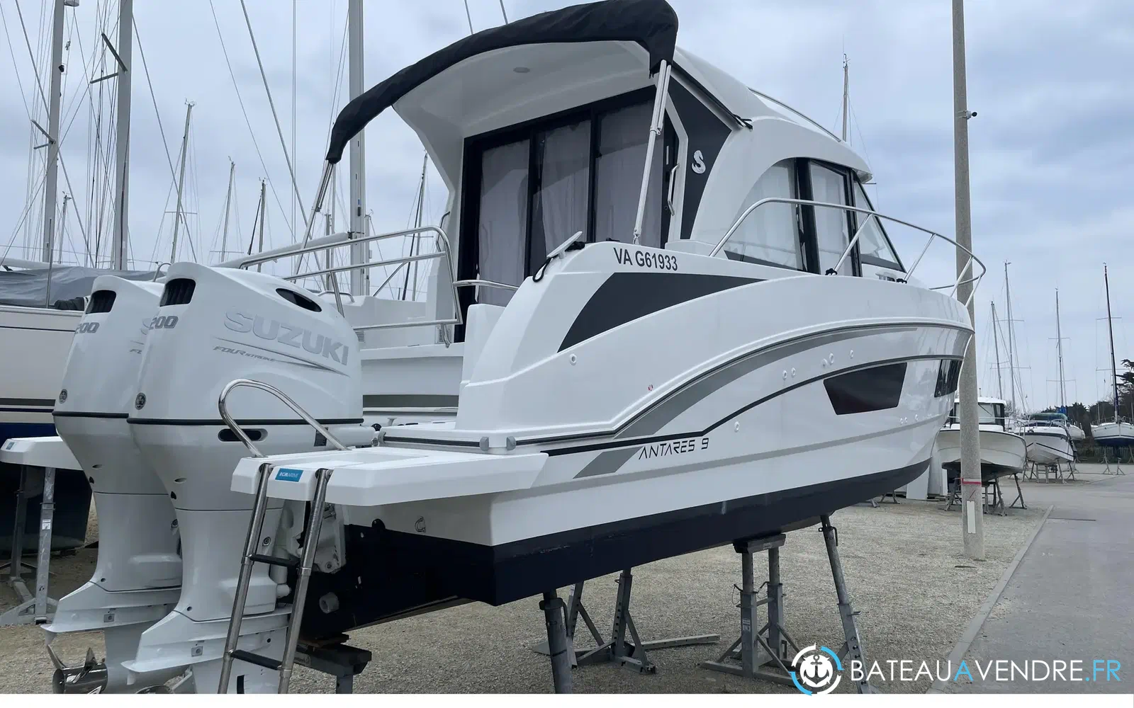 slider 3 Beneteau Antares 9 OB