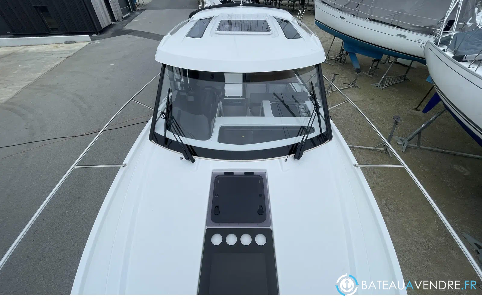 slider 8 Beneteau Antares 9 OB