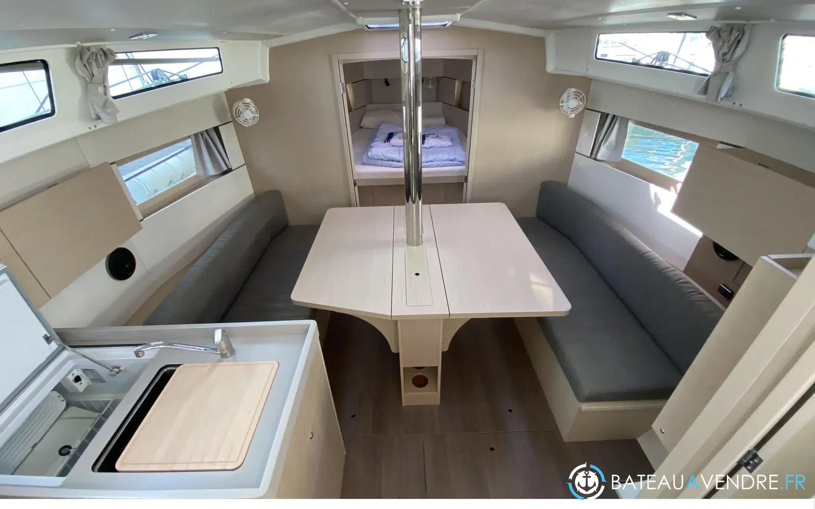 slider 1 Beneteau Oceanis 38.1