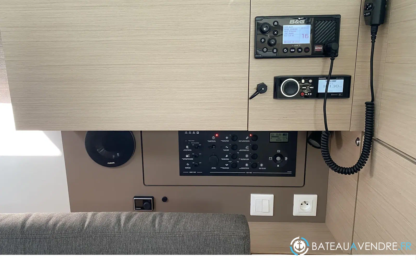 slider 6 Beneteau Oceanis 38.1