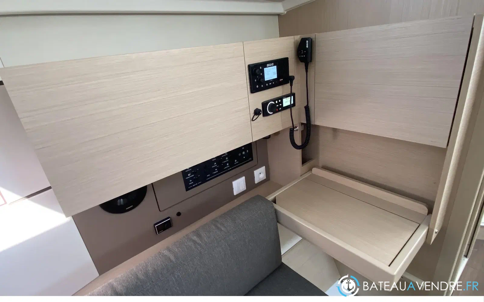 slider 7 Beneteau Oceanis 38.1