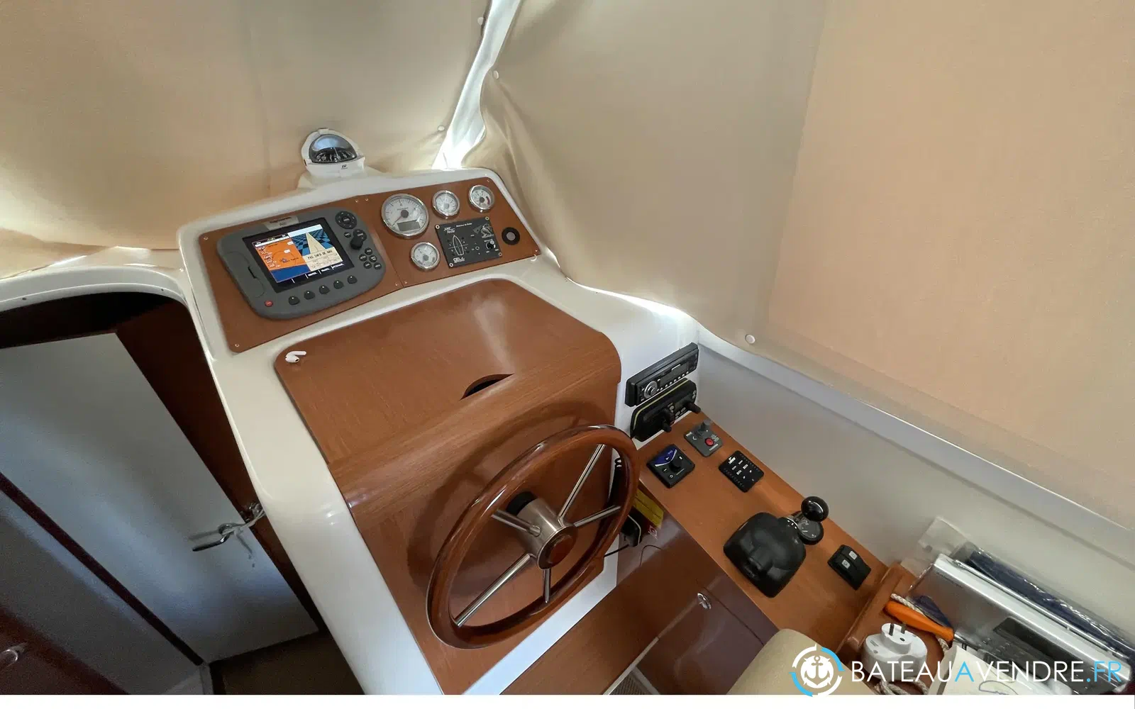 slider 7 Beneteau Antares Serie 9
