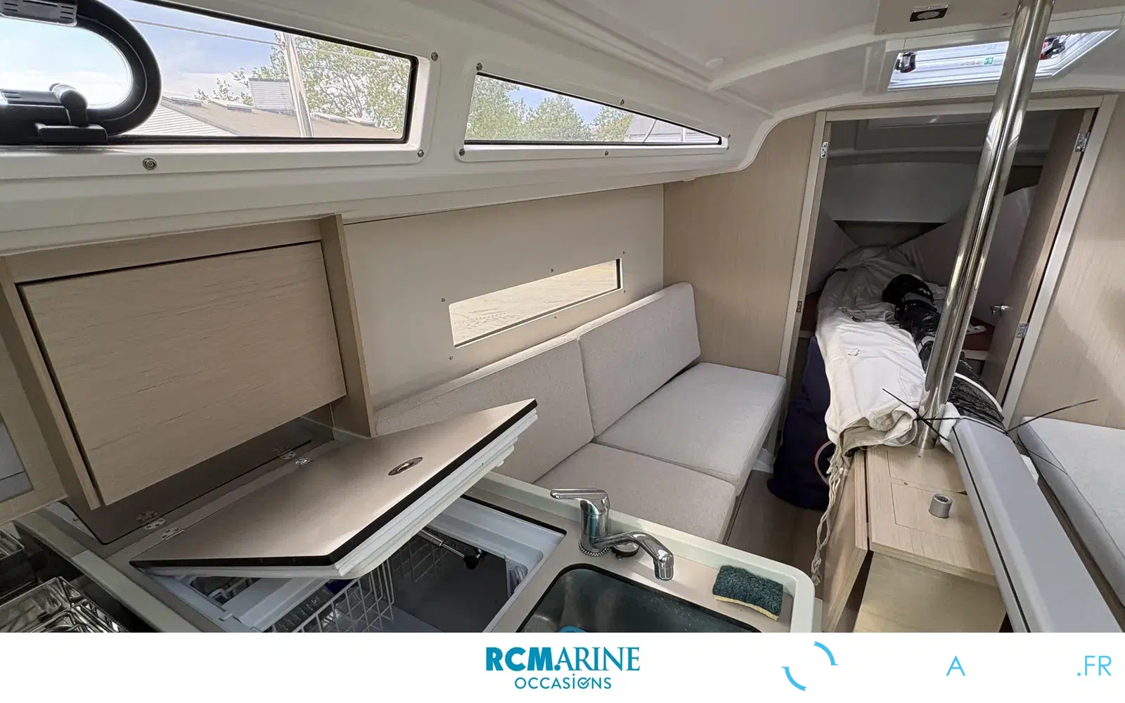 slider 9 Beneteau Oceanis 30.1