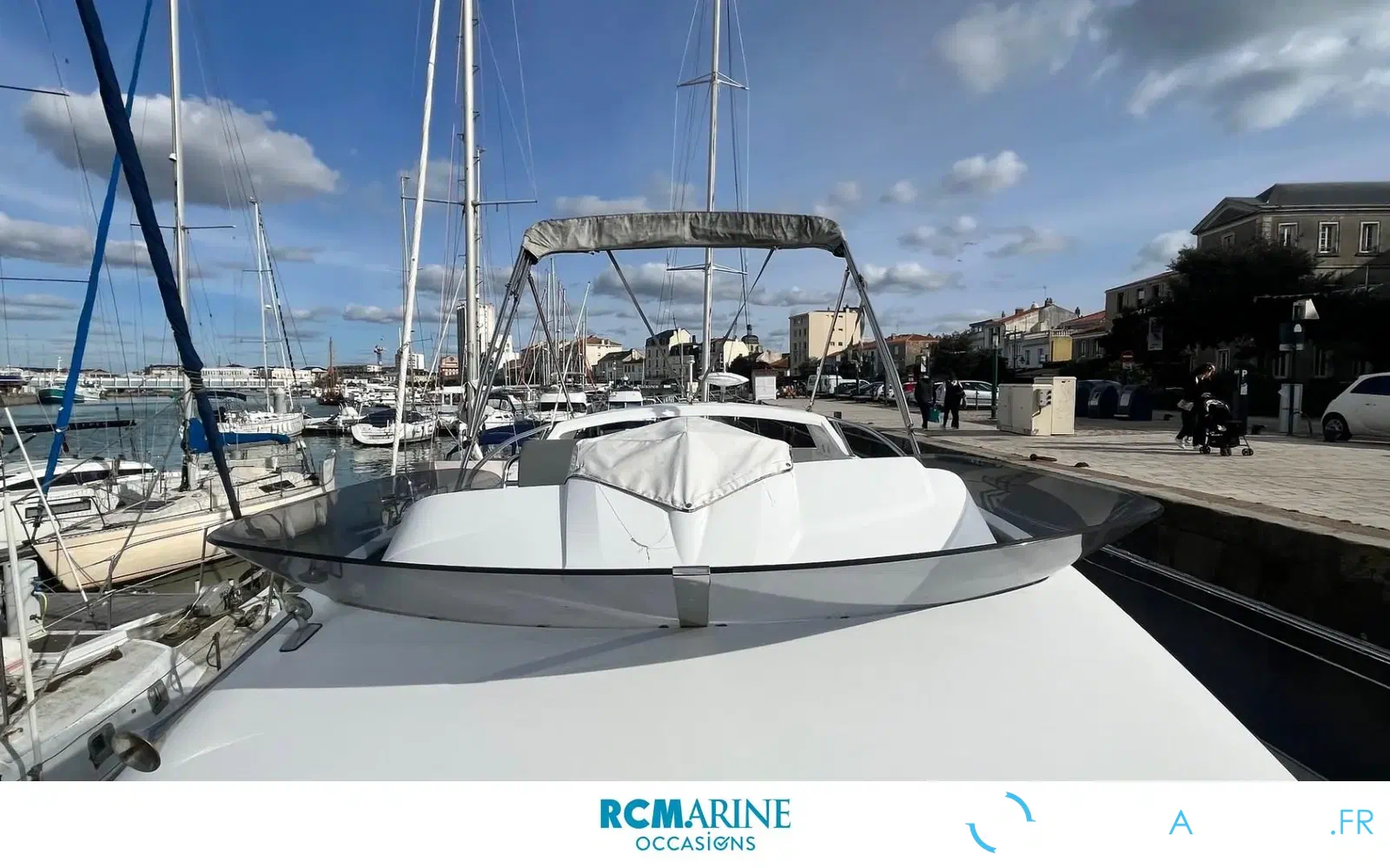 slider 21 Beneteau Antares 30