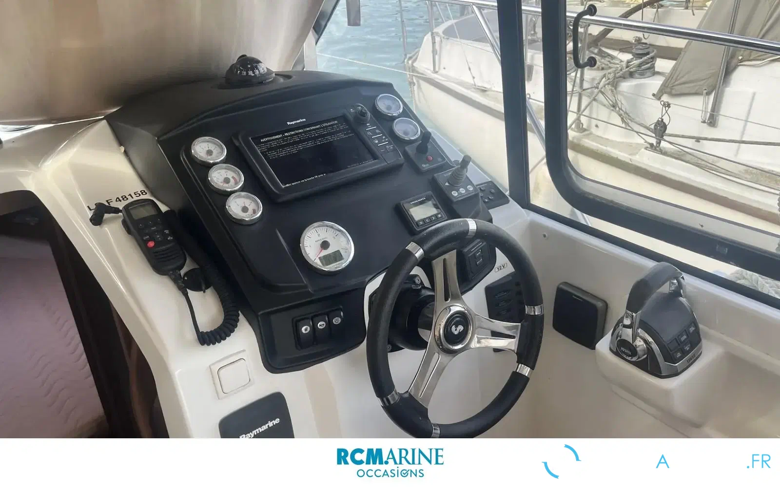 slider 24 Beneteau Antares 30