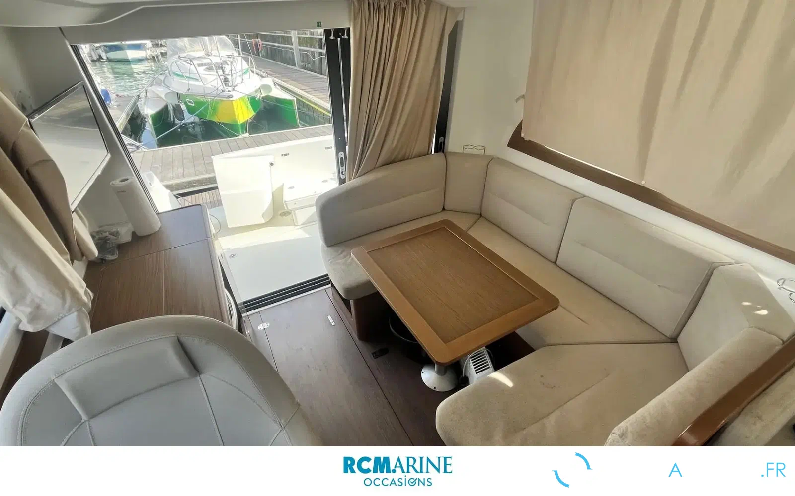 slider 8 Beneteau Antares 30