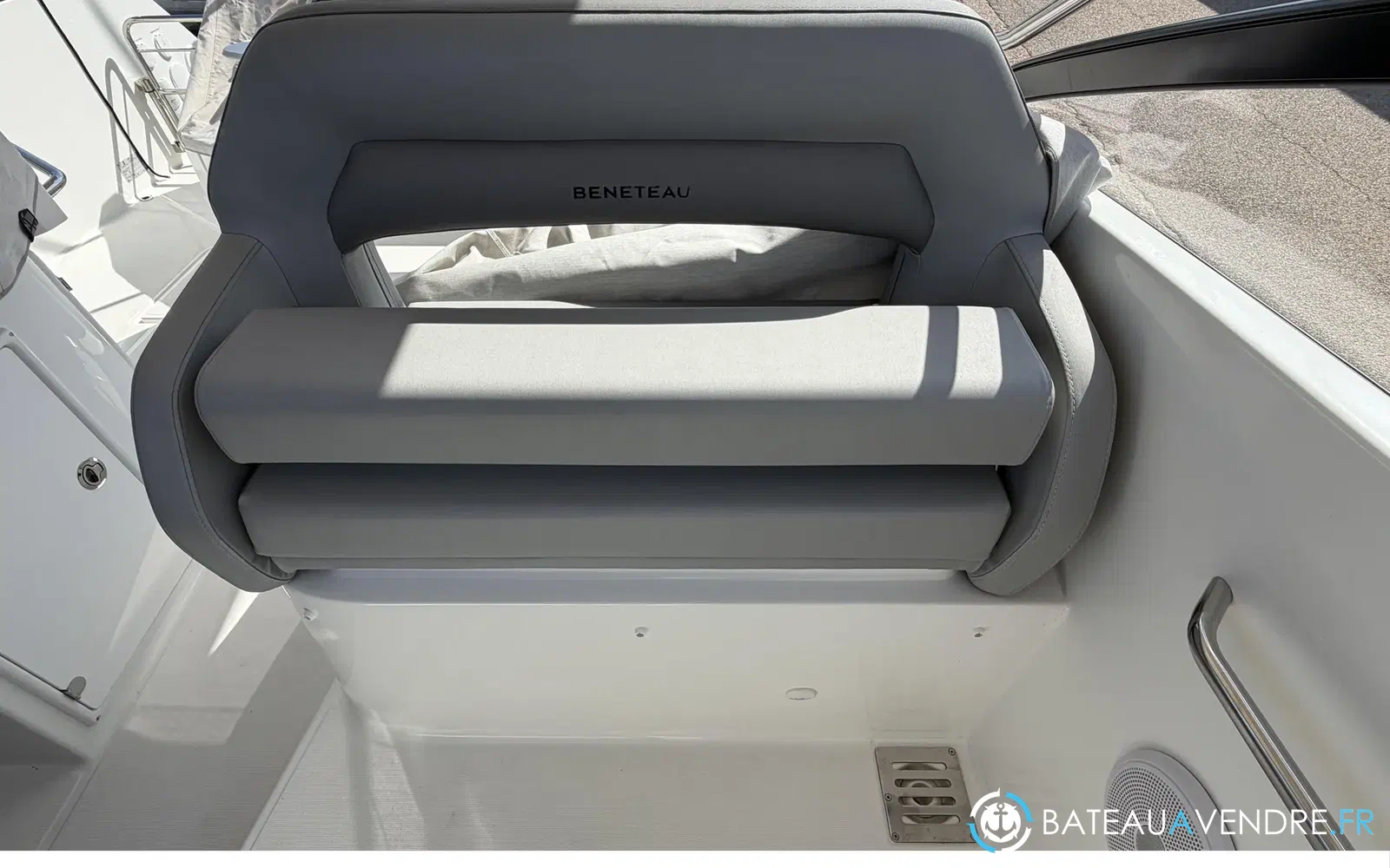slider 12 Beneteau Flyer 10