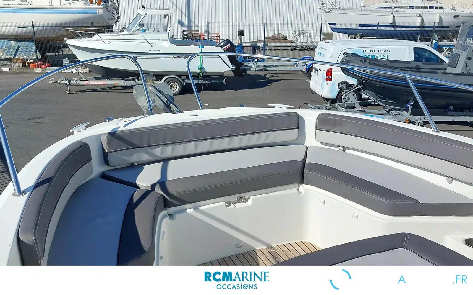 slider 10 Jeanneau Cap Camarat 9.0 CC