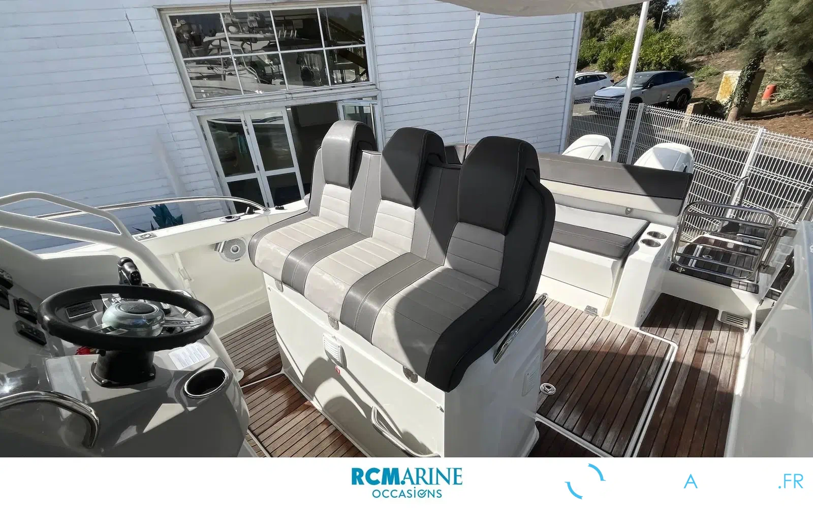slider 26 Jeanneau Cap Camarat 9.0 CC