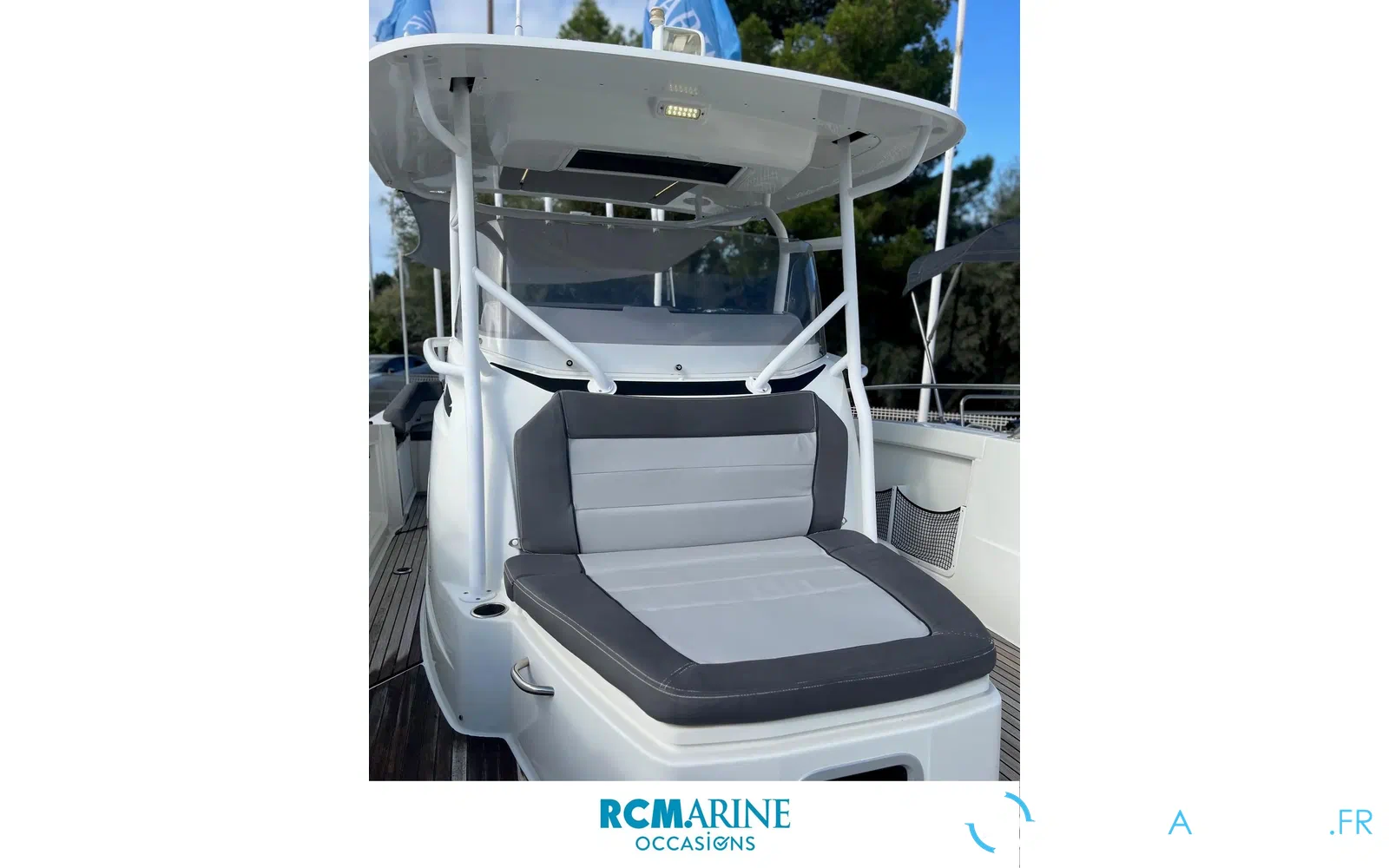 slider 31 Jeanneau Cap Camarat 9.0 CC