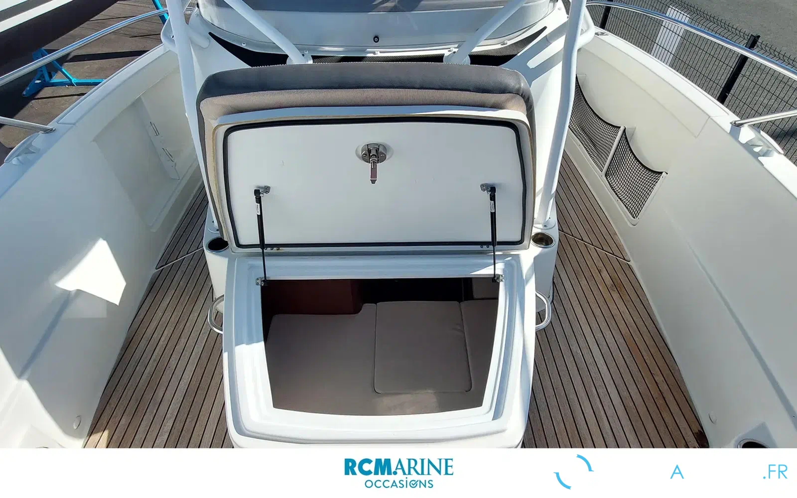 slider 12 Jeanneau Cap Camarat 9.0 CC