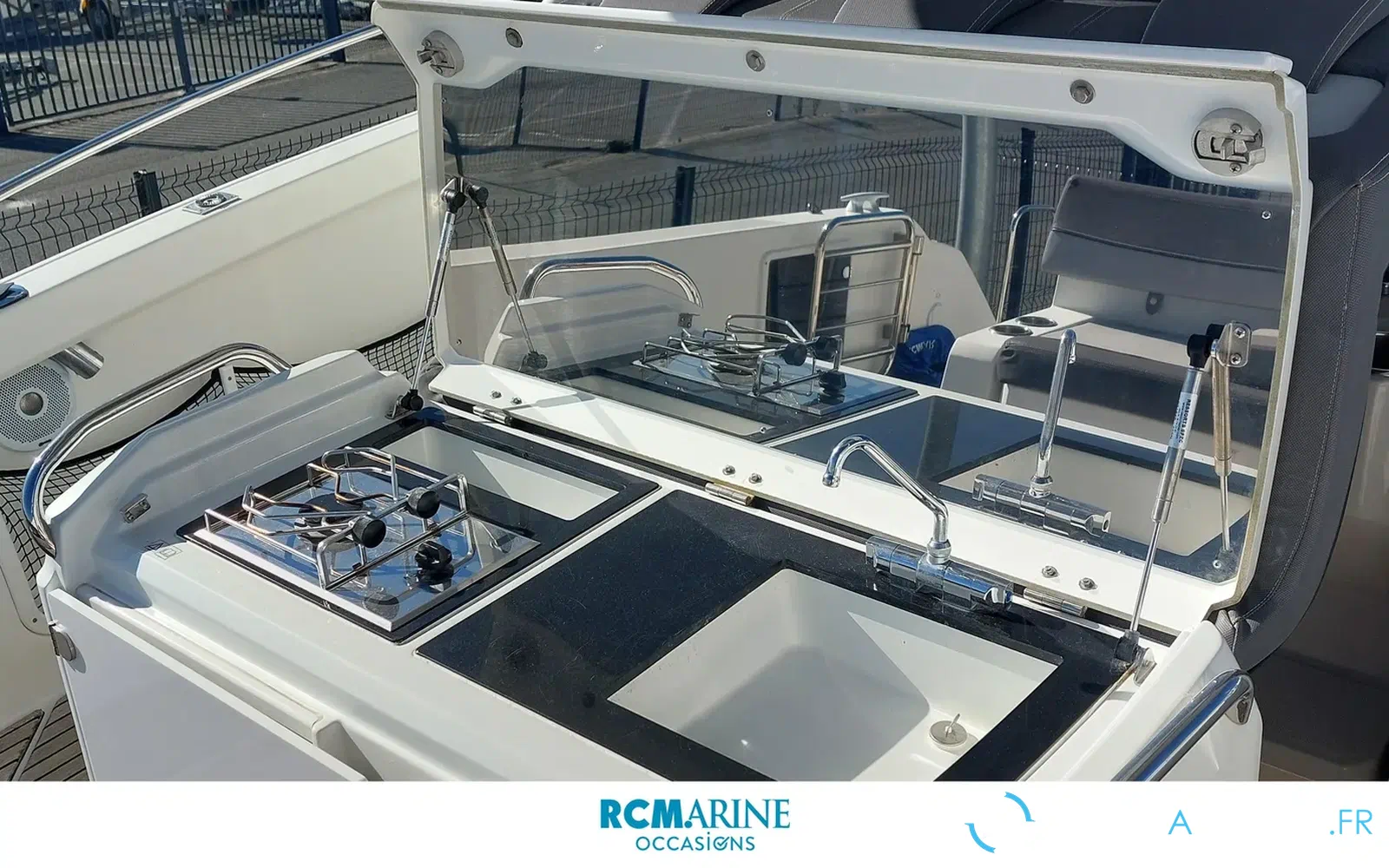 slider 17 Jeanneau Cap Camarat 9.0 CC