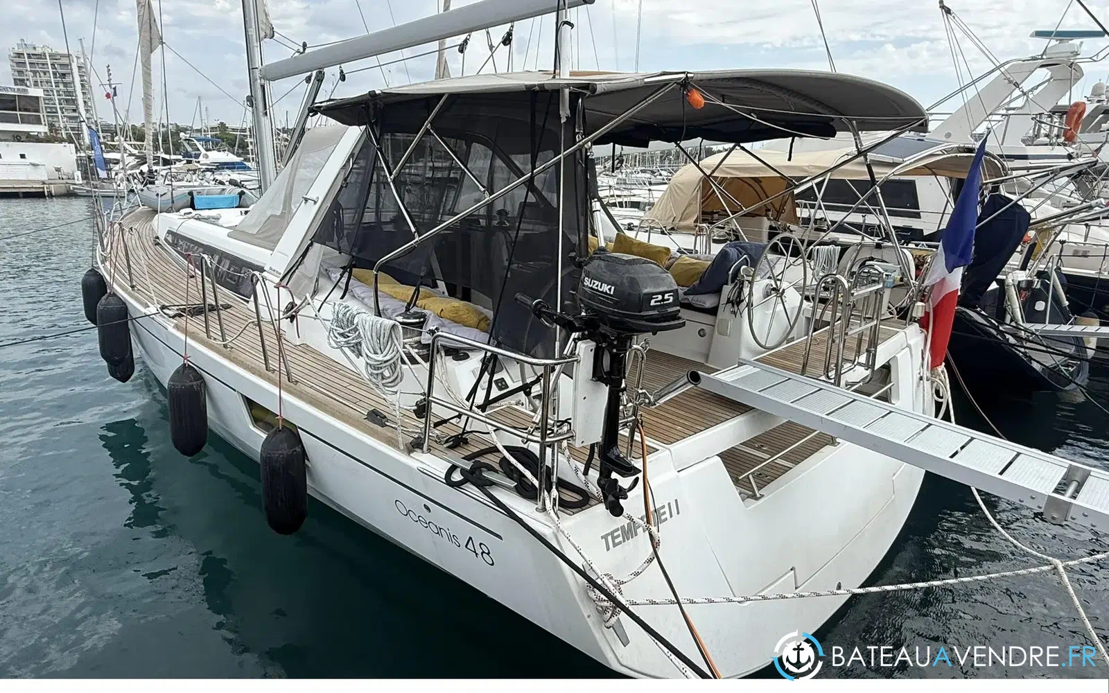 slider 1 Beneteau Oceanis 48