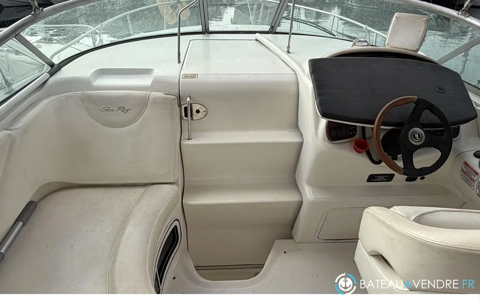slider 4 Sea Ray 315 Sundancer
