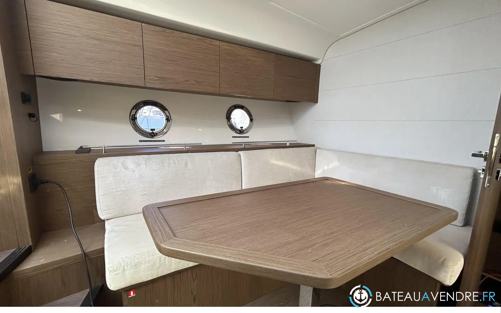 slider 12 Beneteau Gran Turismo 40